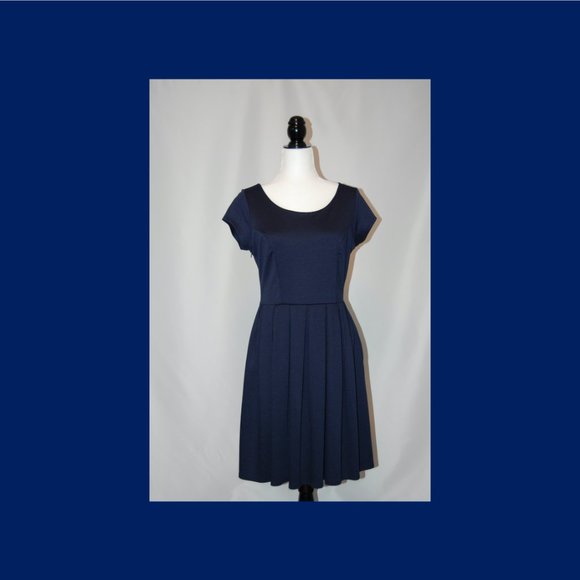 Fleet Collection Navy Fit & Flare, Size Medium - Picture 3 of 4